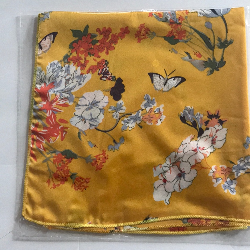Yellowish flowery fashion